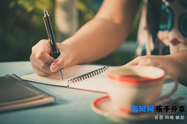 从写作0基础到副业月入8000，小白想知道的20个问题答案都在这里