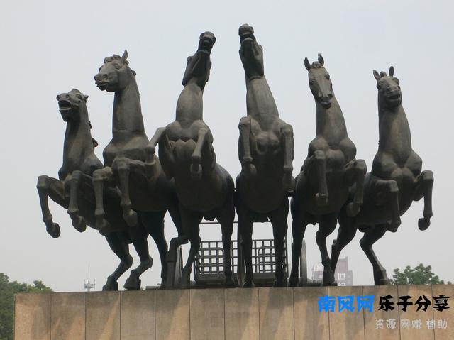 三驾马车：究竟是三辆车还是一辆车？