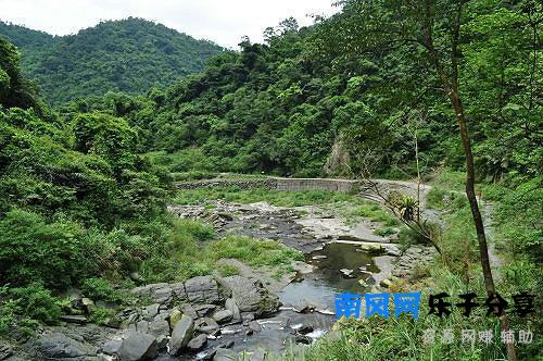 成语“牝鸡司晨”的“牝”字，其中的“匕”到底是何意？