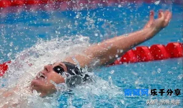 常用的仰泳姿势技巧和要诀（附仰泳分解图）