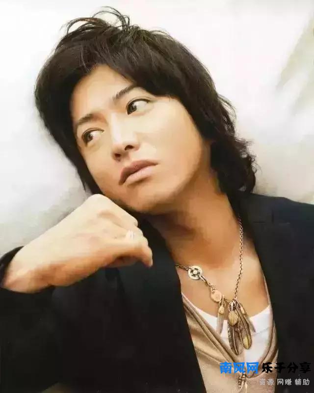 他穿啥就火啥，连陈浩南发型都学他！木村拓哉才是潮牌带货大神