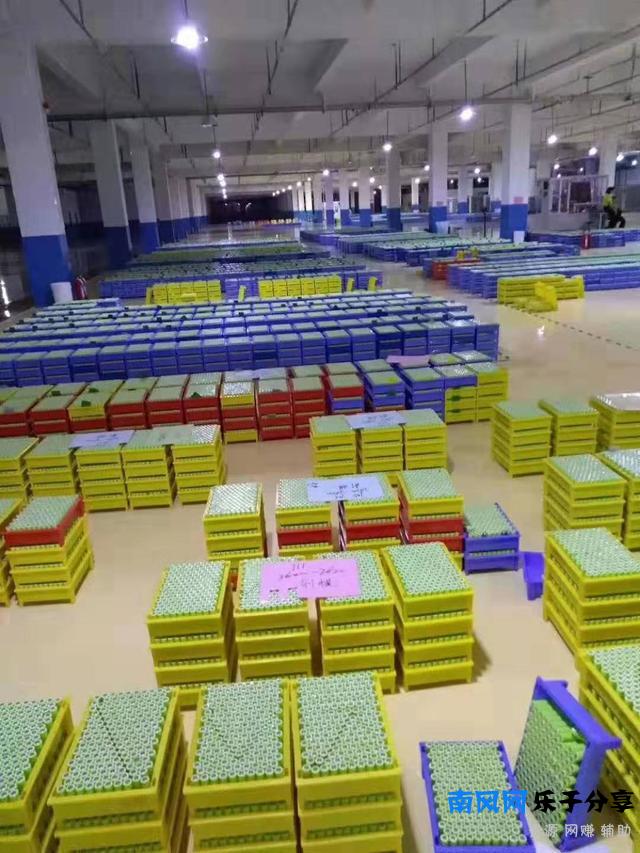 夫妻在家即可办厂 年入百万的新能源电动车锂电**