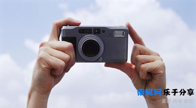 为什么鸡头防抖这么厉害，依靠的是什么原理？