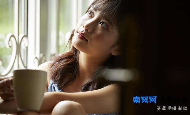 女白领失业1个月 副业**赚了2万+