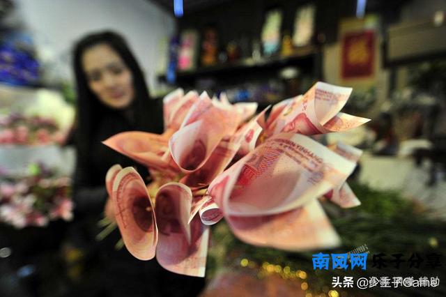 两个玩游戏赚钱的故事，看看能有什么启发？