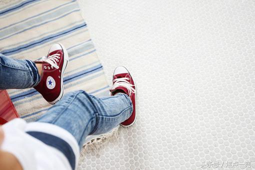 匡威怎么洗比较好（匡威鞋头脏东西擦不掉）