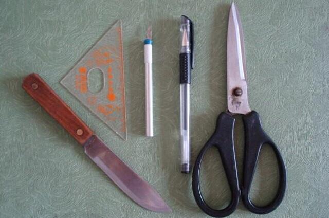 手机卡剪卡怎么剪（ 没有剪卡器怎么剪小卡）