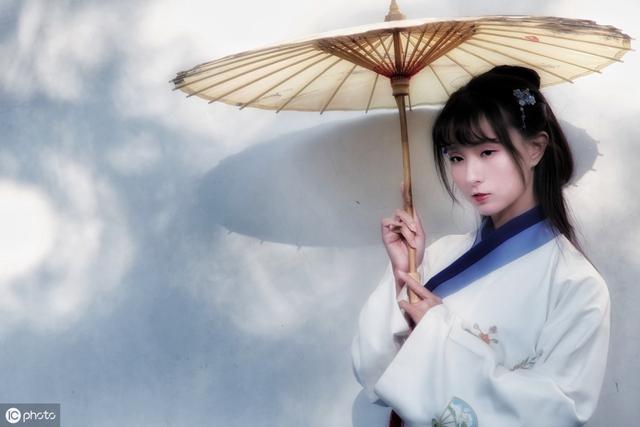 小家碧玉什么意思(形容小家碧玉的女生特点)