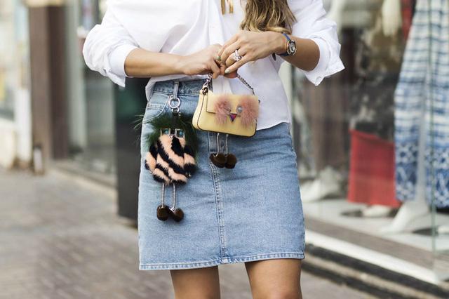 芬迪小怪兽包辨别真假（芬迪小怪兽包2020新款上市）