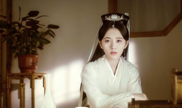 鞠婧祎前后对比照(鞠婧祎出道前比赛照片)