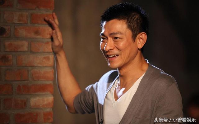 ktv嗨爆全场的歌(五音不全男生ktv必点)