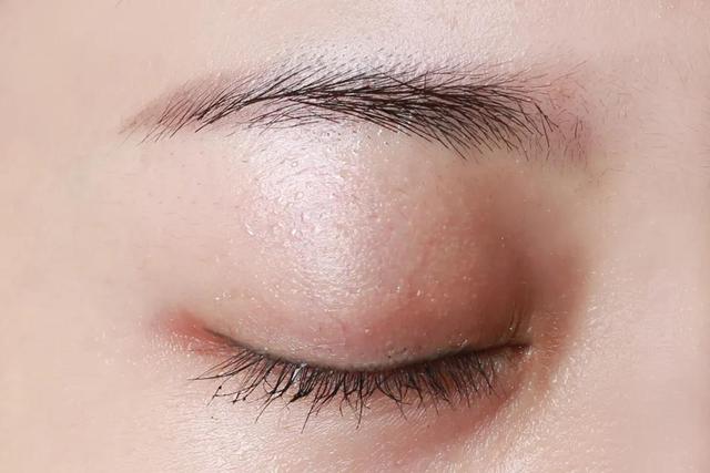 什么睫毛膏最好用（什么品牌睫毛膏好用不晕妆）