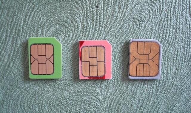 手机卡剪卡怎么剪（ 没有剪卡器怎么剪小卡）