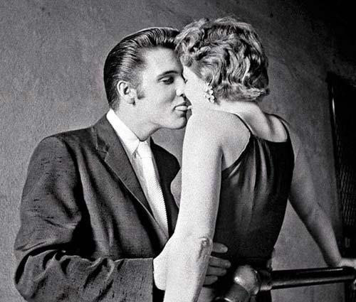 猫王怎么死(猫王之死的真正原因)