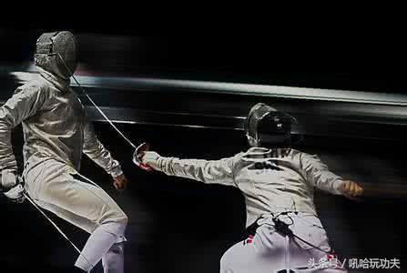 剑走偏锋才是中国剑术的真正精髓，高手是不会硬拼的