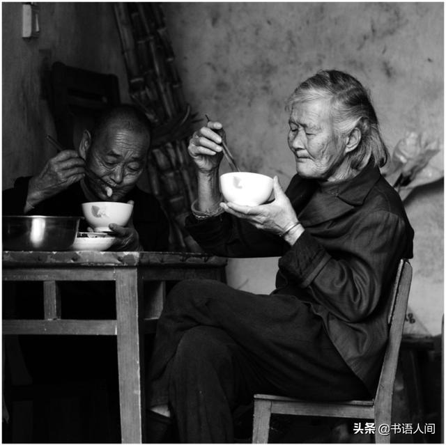 什么是 空巢老人（ 空巢老人和独居老人的区别）