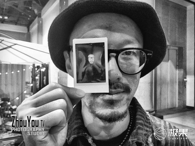 拍立得怎么用（拍立得怎么装相纸）