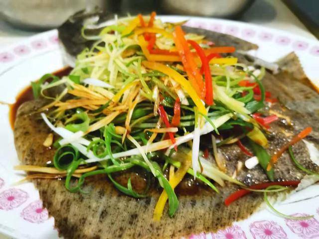 清蒸多宝鱼的做法（吃多宝鱼禁忌）