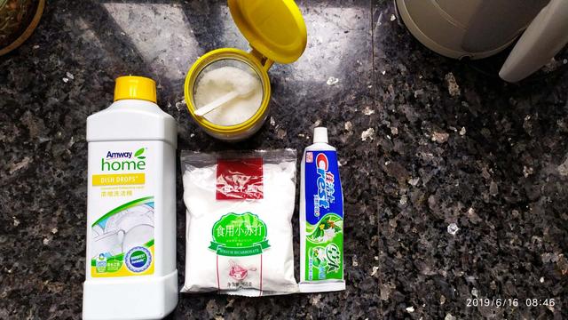 水龙头氧化斑点怎么去(水龙头氧化清洗小窍门)