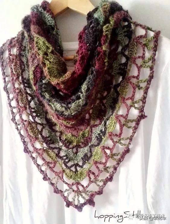 三角巾的系法图解（女士三角巾的系法图解）