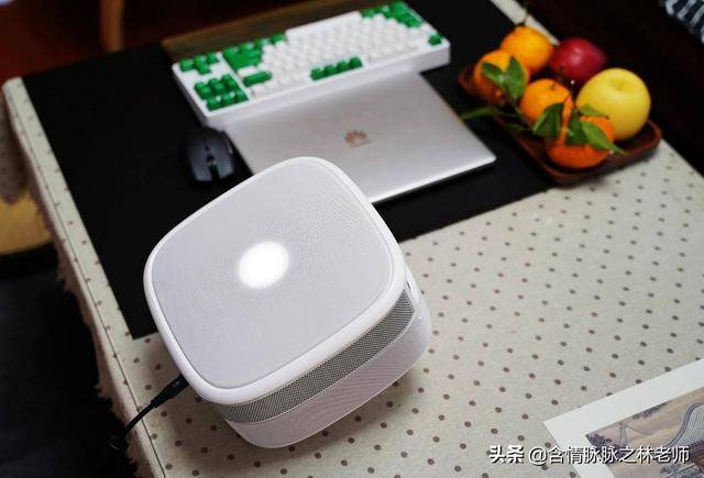 极米和坚果投影哪个好?投影仪选坚果还是极米