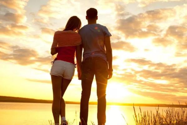 丁克家庭是什么意思（丁克家庭老了会后悔吗）