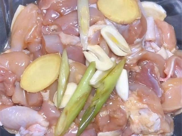 最简单的炸鸡腿方法（家常炸鸡最简单做法）