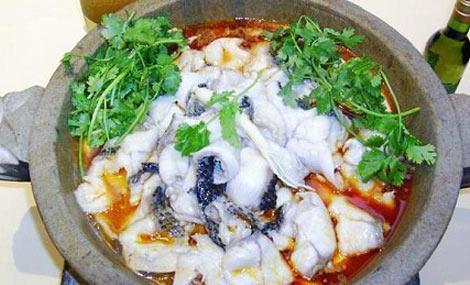 石锅鱼的做法和配方（石锅鱼的正宗做法窍门）