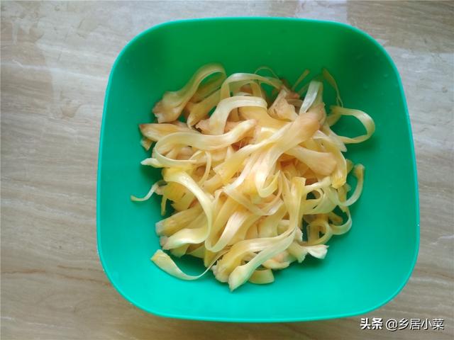 菠萝蜜的丝丝怎么吃法（菠萝蜜能吃的部位图解）