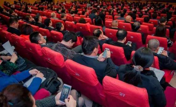 法令纹明显怎么办（法令纹越来越明显这样做）