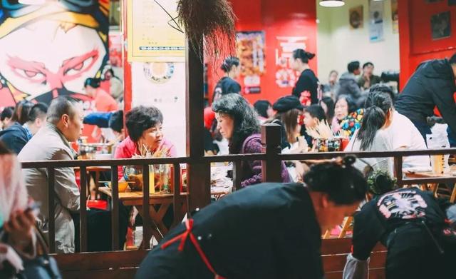 冒菜是什么菜（冒菜和麻辣烫有什么区别）