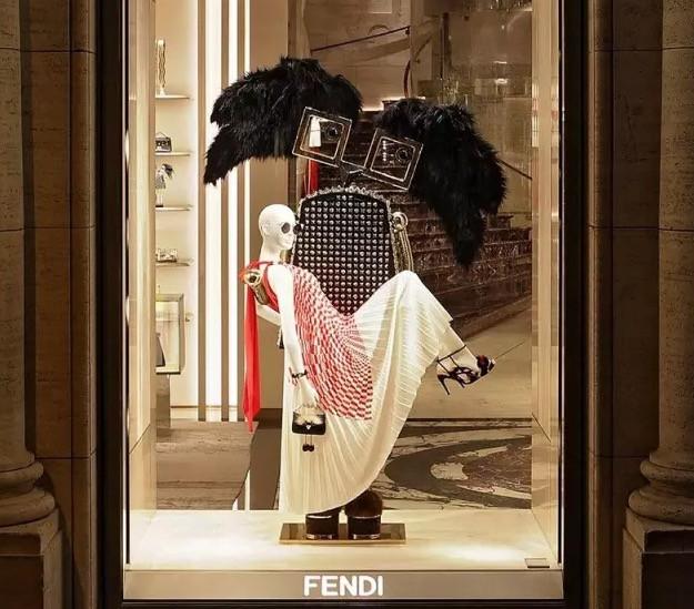 芬迪小怪兽包辨别真假（芬迪小怪兽包2020新款上市）