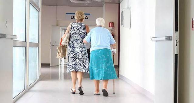 友邦保险怎么样靠谱吗？友邦保险跟平安哪个好