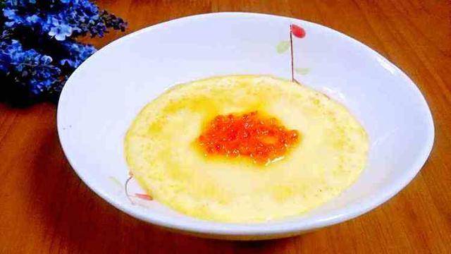 鱼子酱怎么吃(鱼子酱最佳吃法)