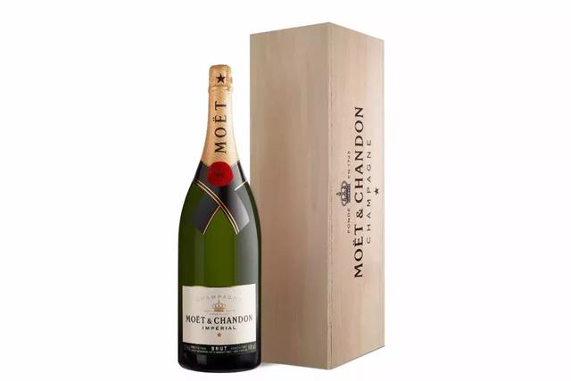 红酒瓶高度一般多高（一个红酒瓶有多少厘米）