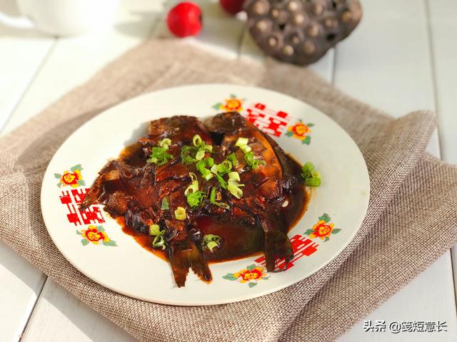 红烧平鱼怎么做好吃（红烧小平鱼的家常做法）