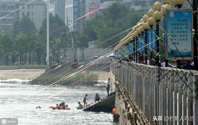 盒饭钩的制作方法图解(用盒饭钩钓鱼就是简单)