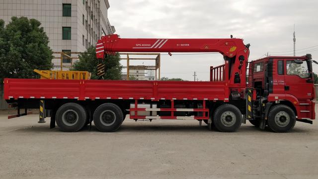 随车吊多少钱（随车吊出车一次多少钱）