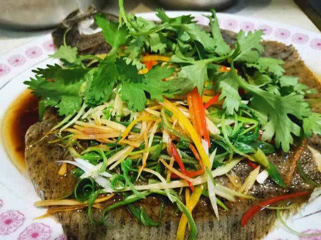 清蒸多宝鱼的做法（吃多宝鱼禁忌）