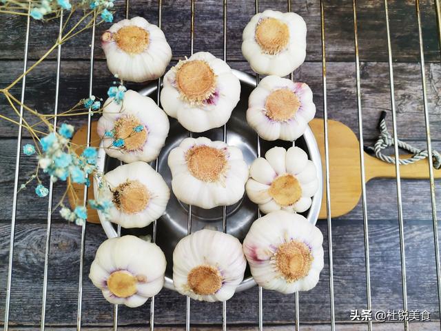 甜蒜的腌制方法(腌甜蒜的制作方法窍门)