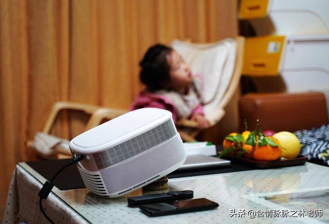 极米和坚果投影哪个好?投影仪选坚果还是极米