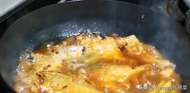 平鱼怎么做好吃（家常烧平鱼窍门）