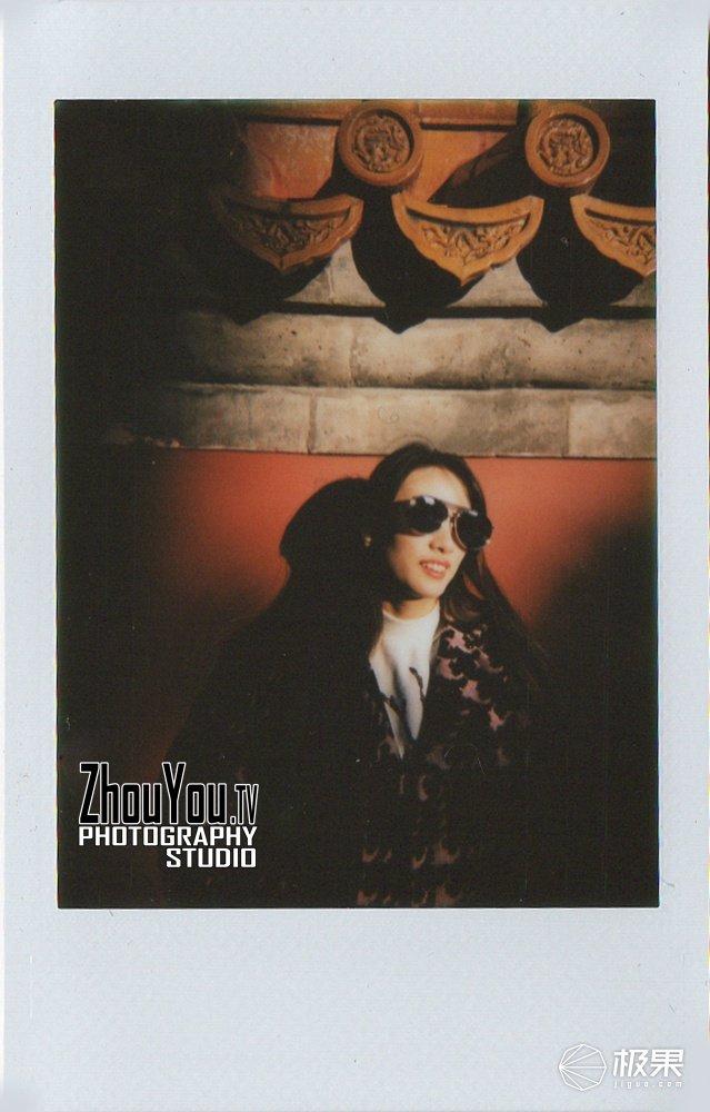 拍立得怎么用（拍立得怎么装相纸）