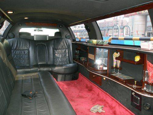 加长林肯婚车多少钱（租车加长林肯一天价格）