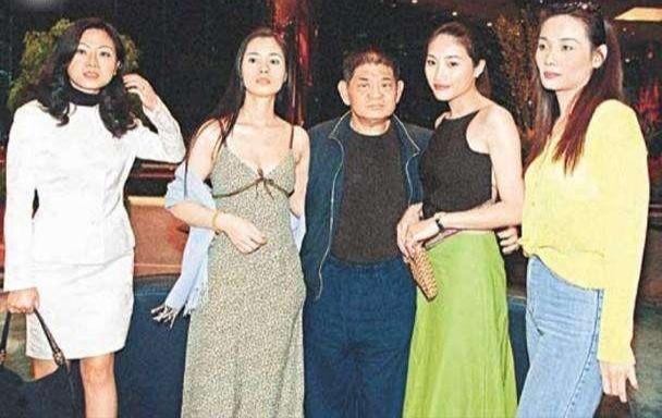 黄任中有哪些女人（黄任中的一生传奇）