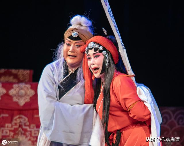 窦娥冤原文及翻译（窦娥冤七个人人物形象）