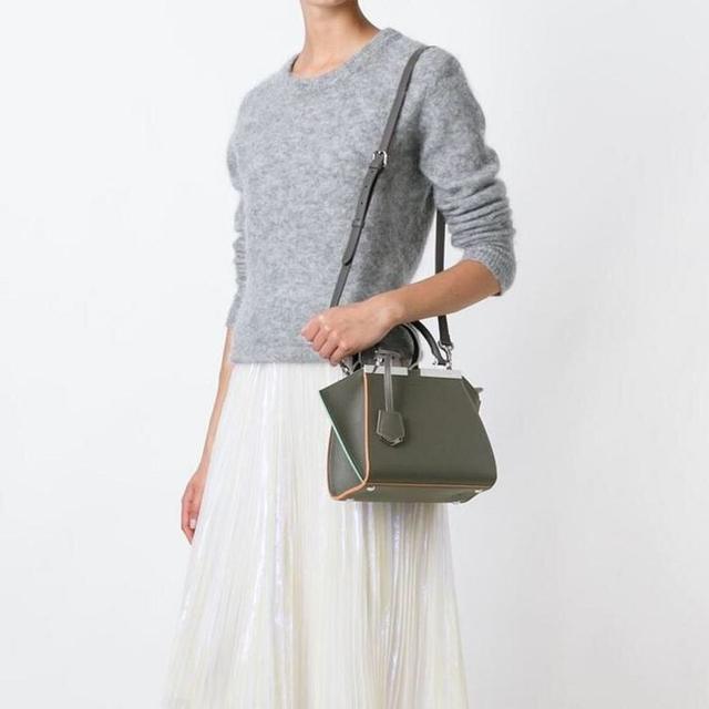 芬迪小怪兽包辨别真假（芬迪小怪兽包2020新款上市）