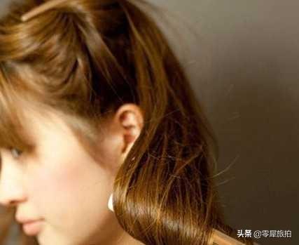 卷发棒怎么用（自己卷头发的步骤图解）