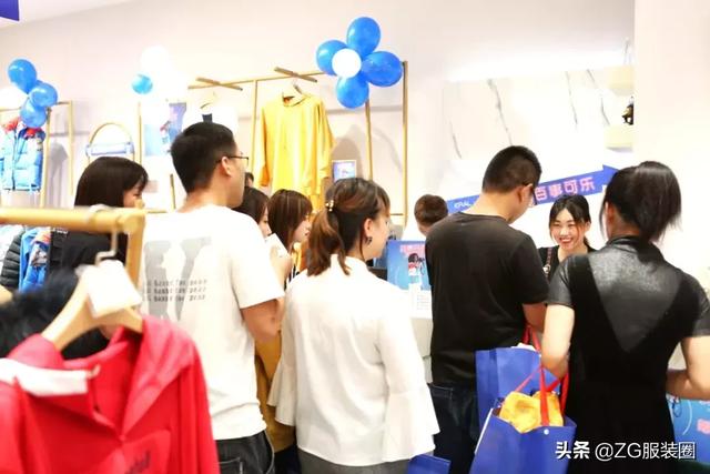 艾莱依羽绒服什么档次（艾莱依羽绒服可以洗衣机洗吗）