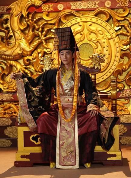 杨玄琰 杨贵妃的叔父，变成杨贵妃的爸爸